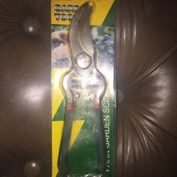 Garden Scissor To cut Trim Plats, Lamp