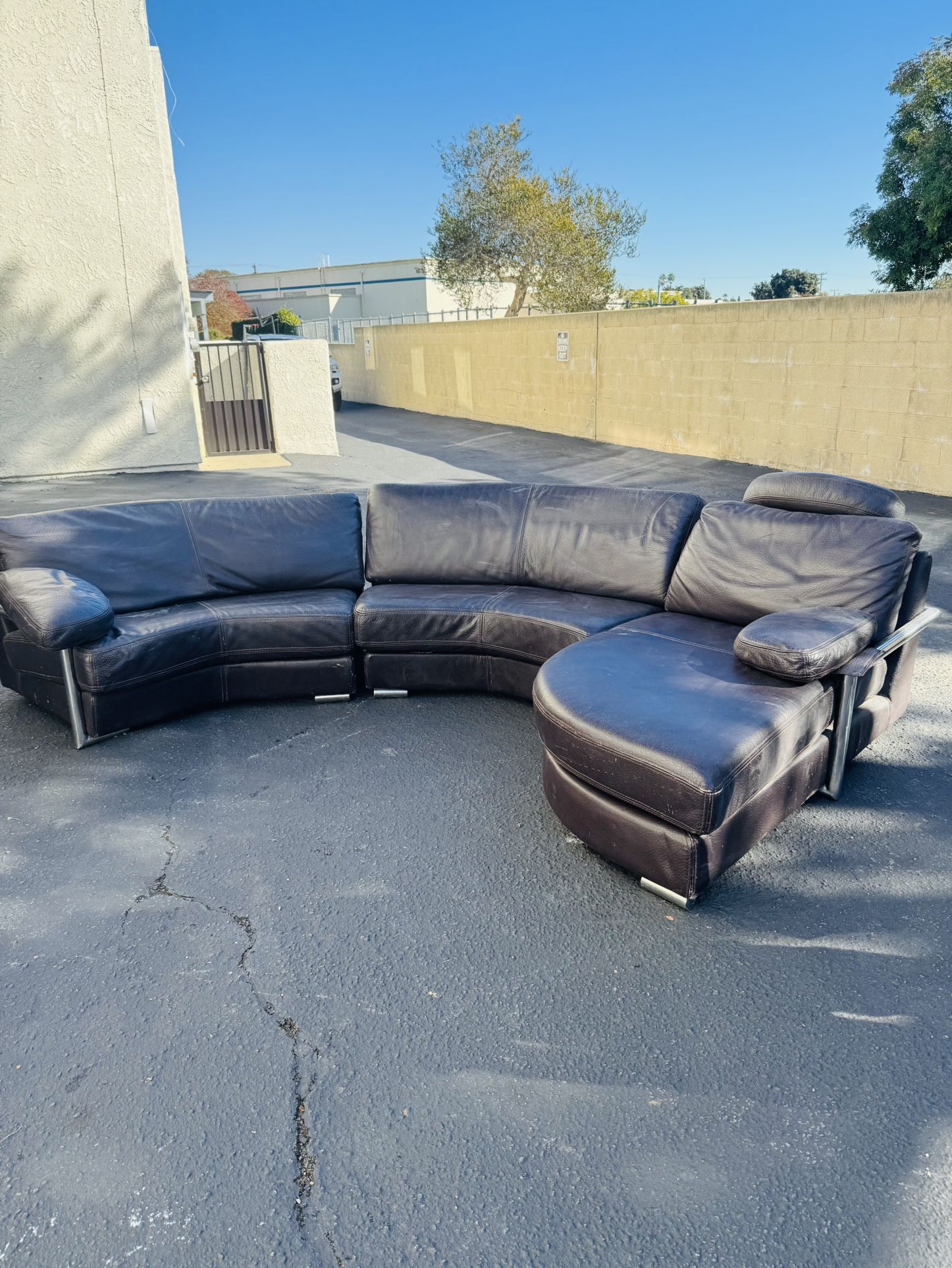 Leather Sectional Sofa (brown)