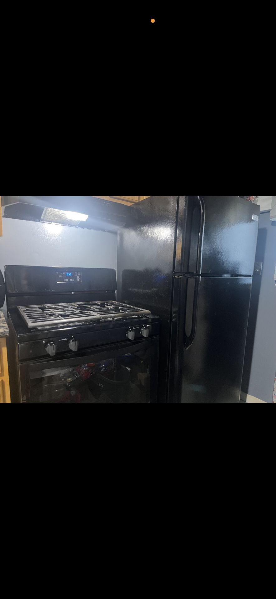 Stove And Refrigerator 