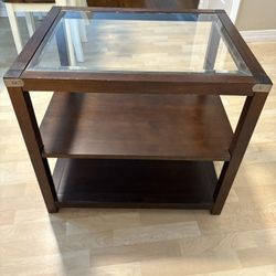 Two Ashley Furniture / Jofran coffee / End Tables 