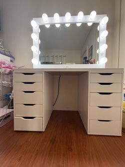 Vanity mirror