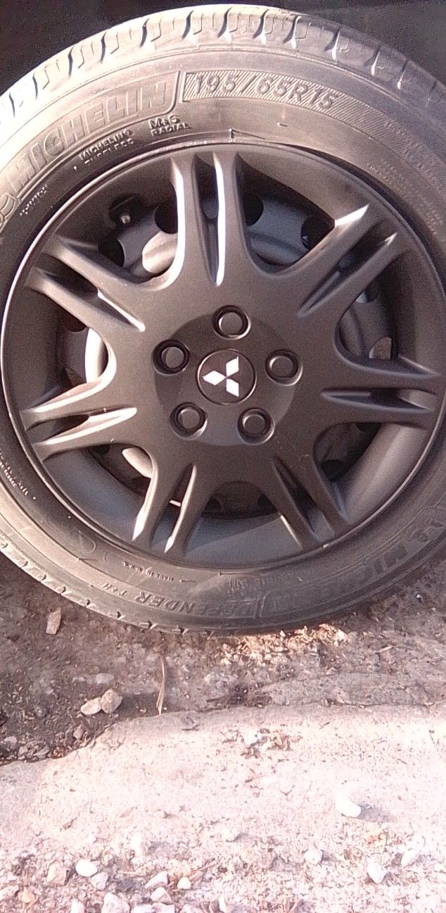 Mitsubishi Hubcaps