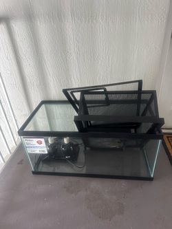 Aqueon 40 Breeder Glass Aquarium Black