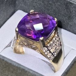 Vintage Genuine Cushion Cut Amethyst Ring in 18K YG over .925 Sterling Silver. Size 6.