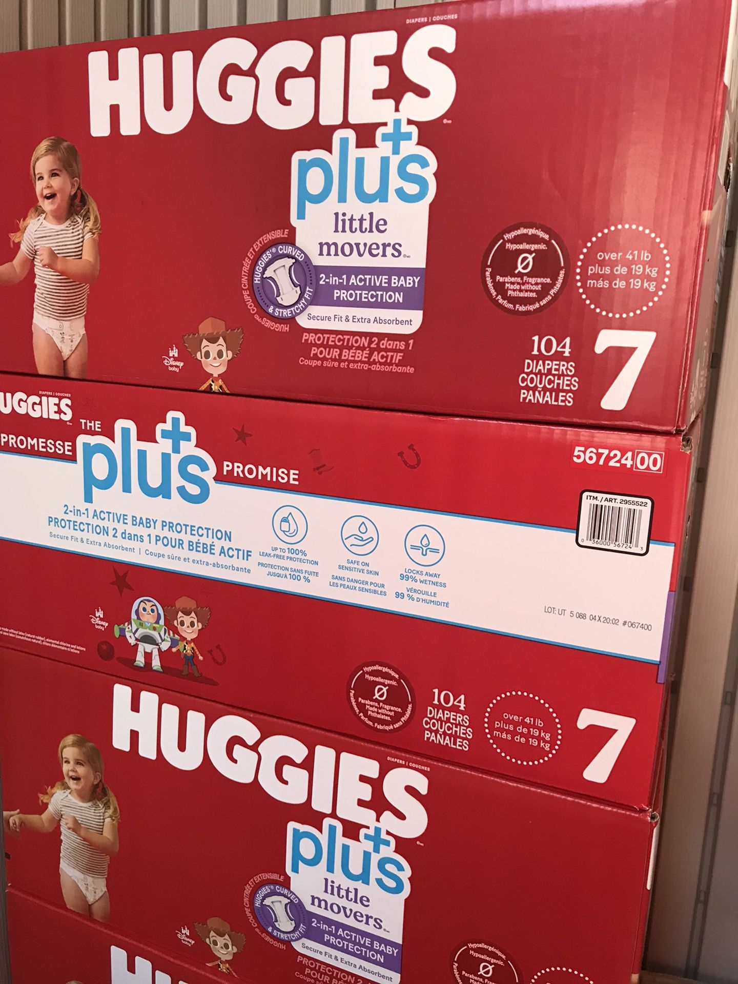 Huggies  Little Movers Plus Size 7/104 Diapers 