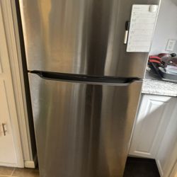 Stainless Steel Fridge Need Gone Asap