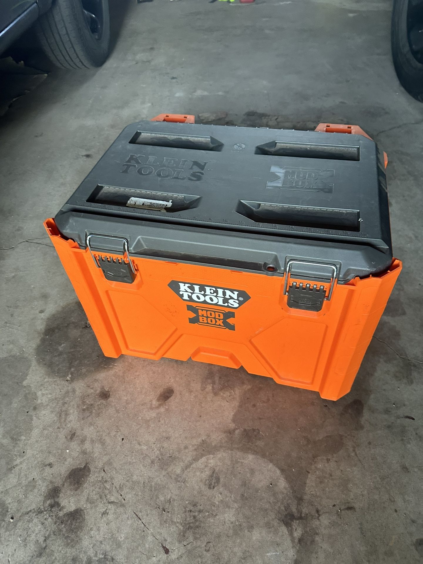Klein Rolling Tool Box