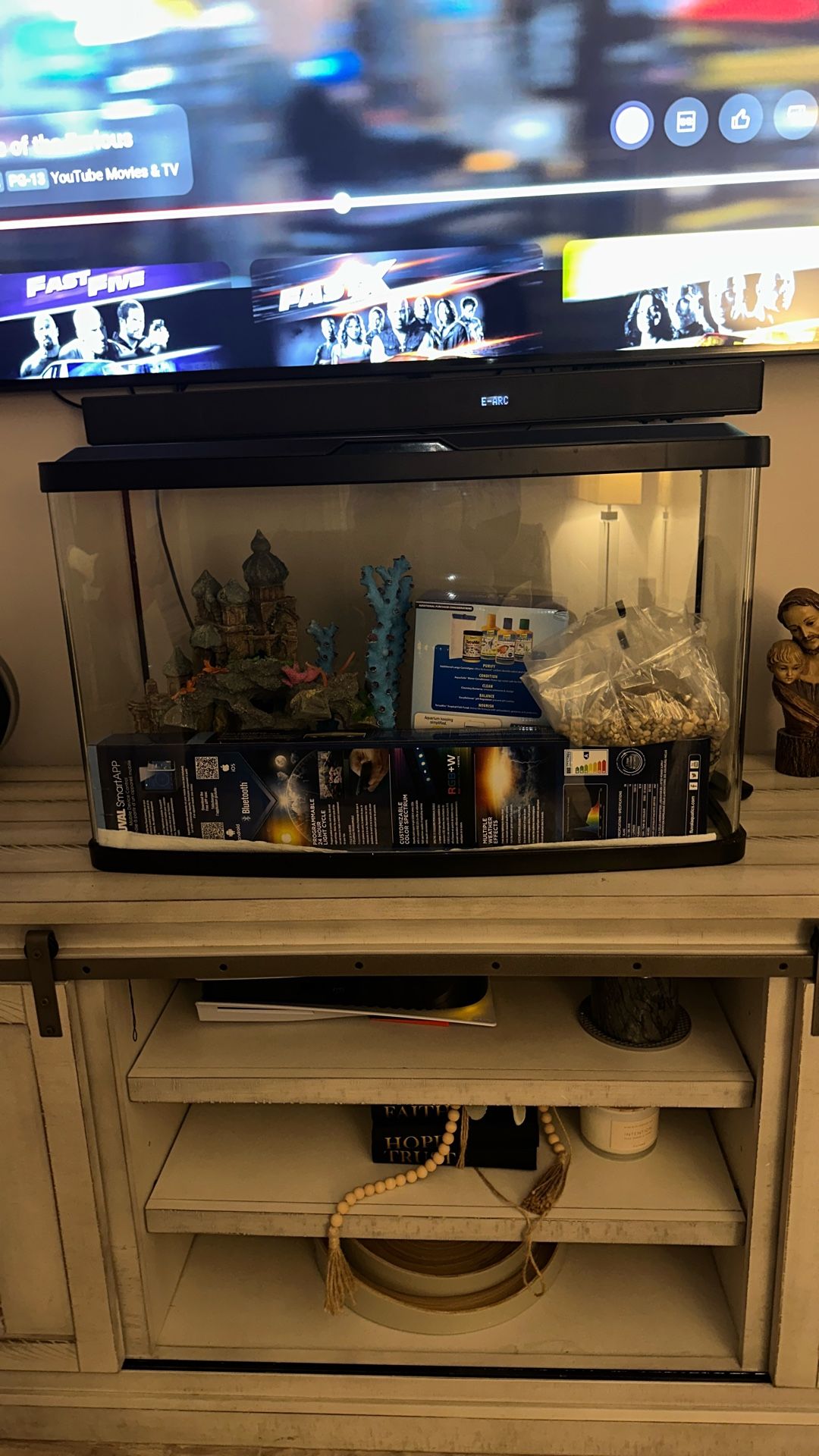 Fish Tank/Aquarium FOR SALE