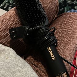 AMIKA - DOUBLE AGENT 2-IN-1 BLOW DRYER & STRAIGHTENING BRUSH