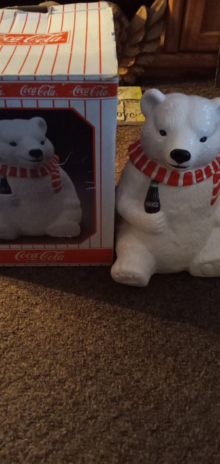 Coca Cola Polar Bear Cookie Jar Good Condition $30.00
