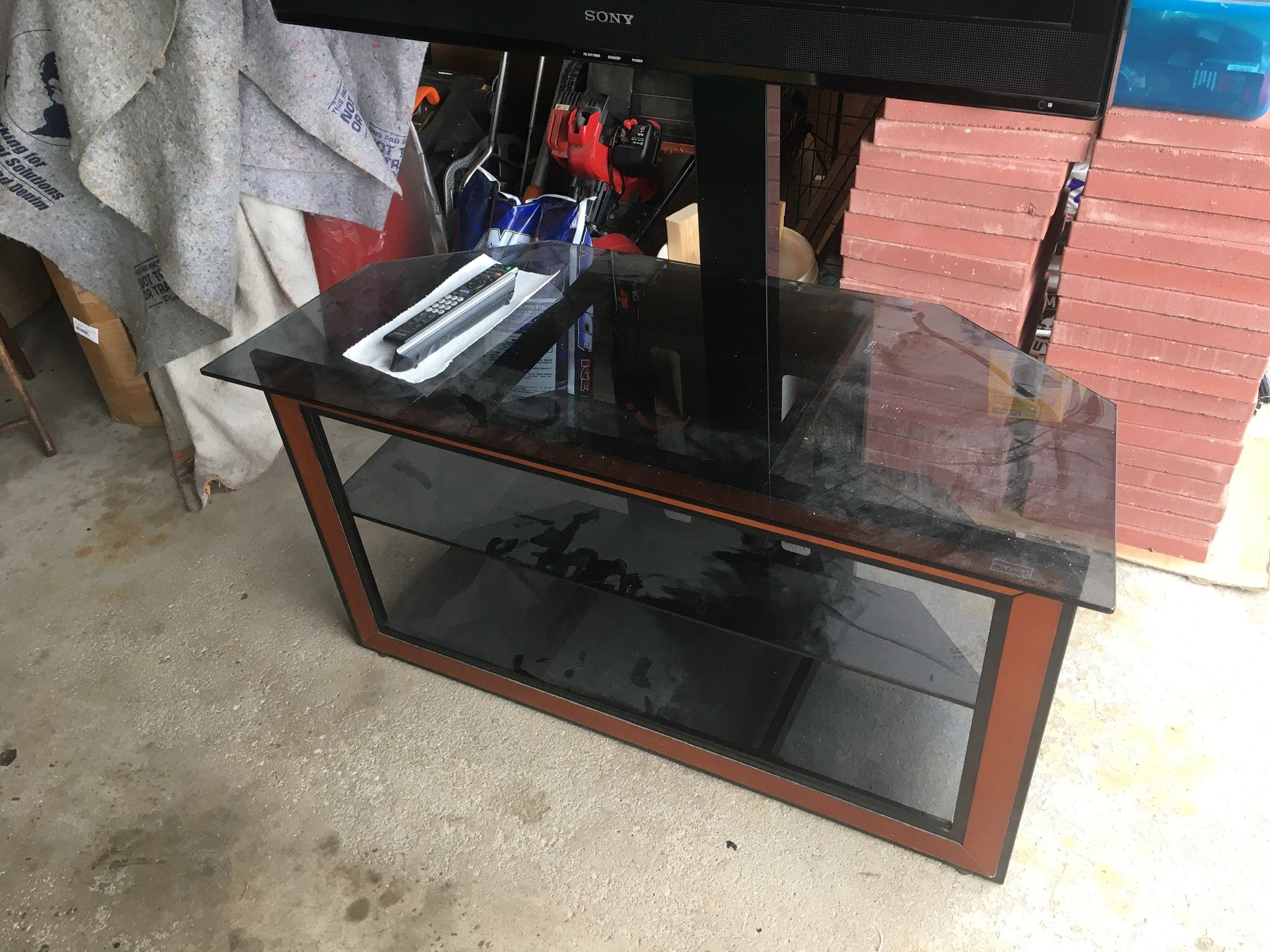 Nice  Sony bravo TV And stand