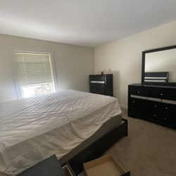 King Size Bedroom Set With Mattresses 