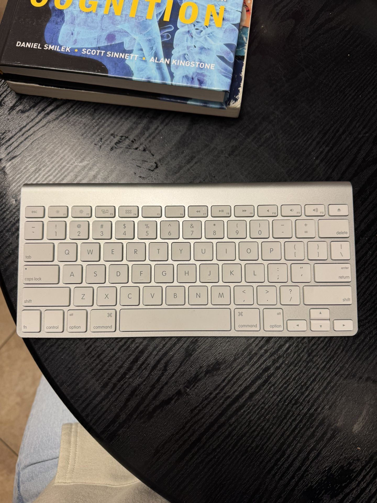 Apple Wireless Keyboard With Bluetooth