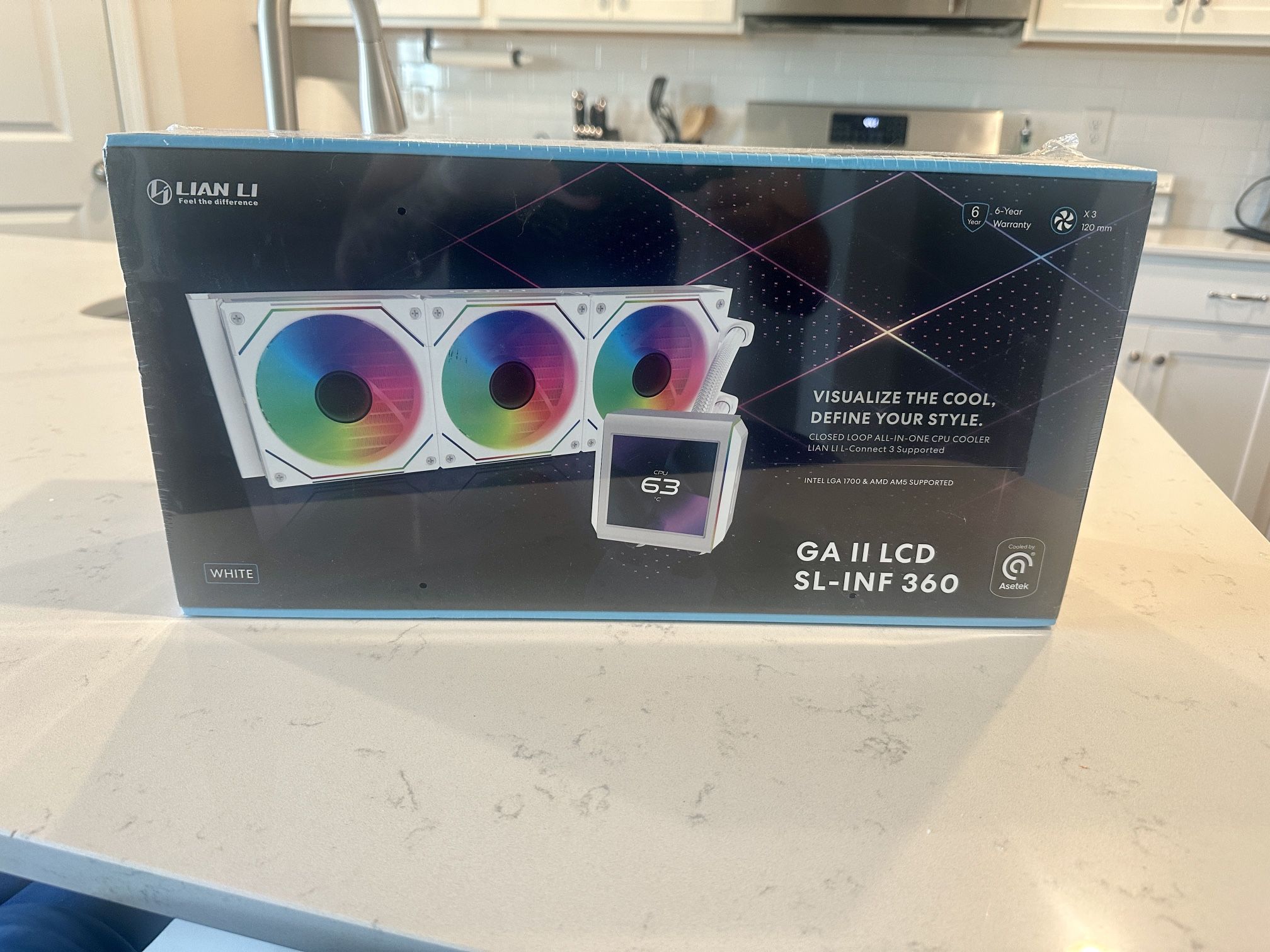 Lian-Li Galahad II LCD CPU Liquid Cooler - White