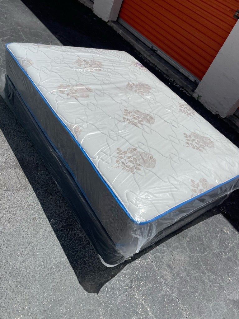 NEW FULL SIZE SET MATTRESS AND BOX SPRING-2pcs