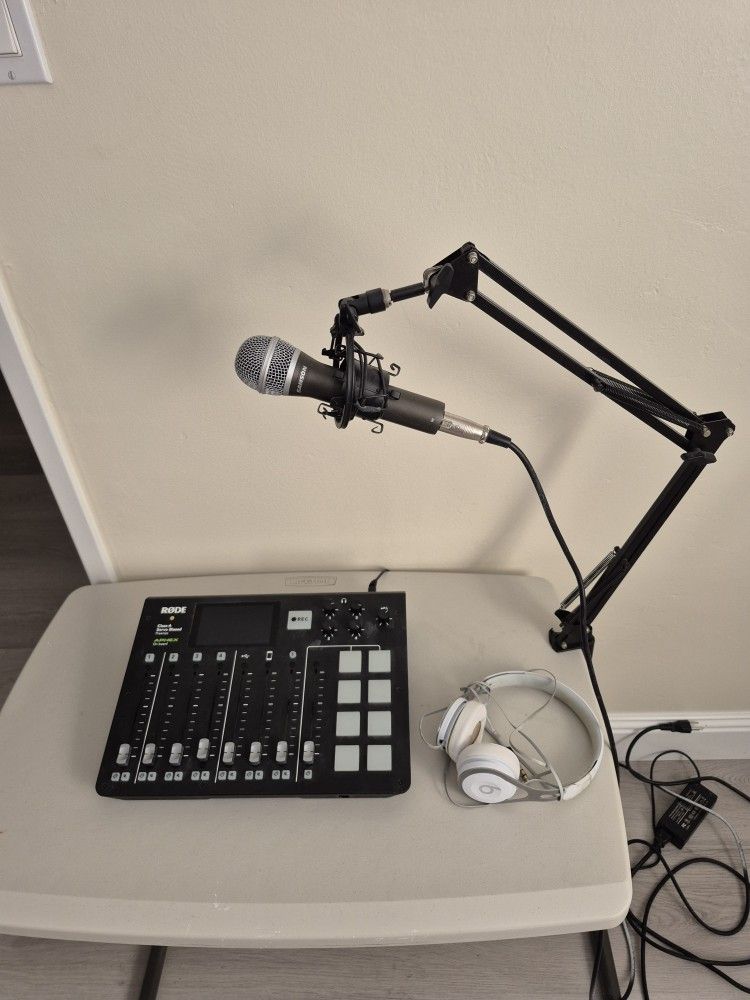 DJ Mixing Board For Ssle