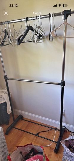 Adjustable Clothing Rack