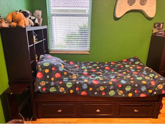 Twin bed/Trundle
