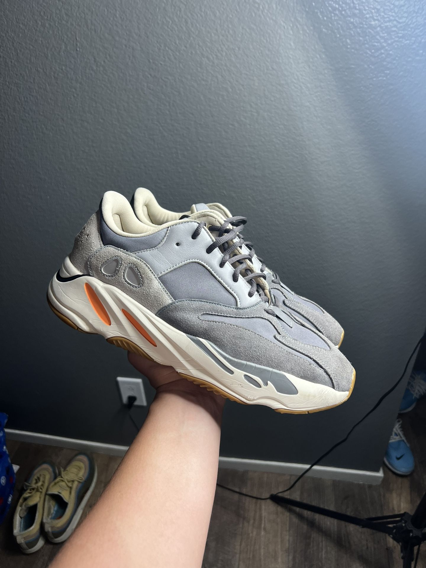 Adidas Yeezy 700 βMagnetβ