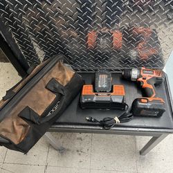 Ridgid 18 volt Drill w/2 Batteries, Charger & Bag