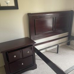 Queen Bedroom Set For Sale