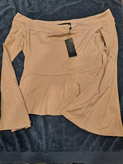 Brand new BCBG MAXAZRIA "Tia" top.