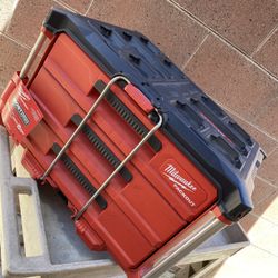 Milwaukee Pack Out Tool Box 3 Drawers 