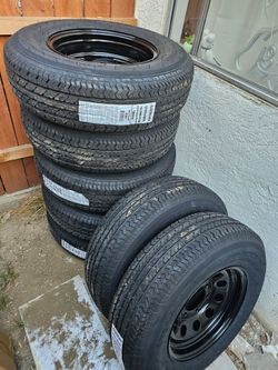 NEW TRAILER TIRE 6 LUGS,225/75R15
SALE TIRE AND WHEEL EACH FOR SALE TOGHETER,ESPECIAL FOR TRAILERS ONLY FOR ANY QUESTION TEXT ME PLEASE HABLO ESPAÑOL
