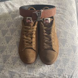 Supreme Shoes and Louis Vuitton Belt Bundle