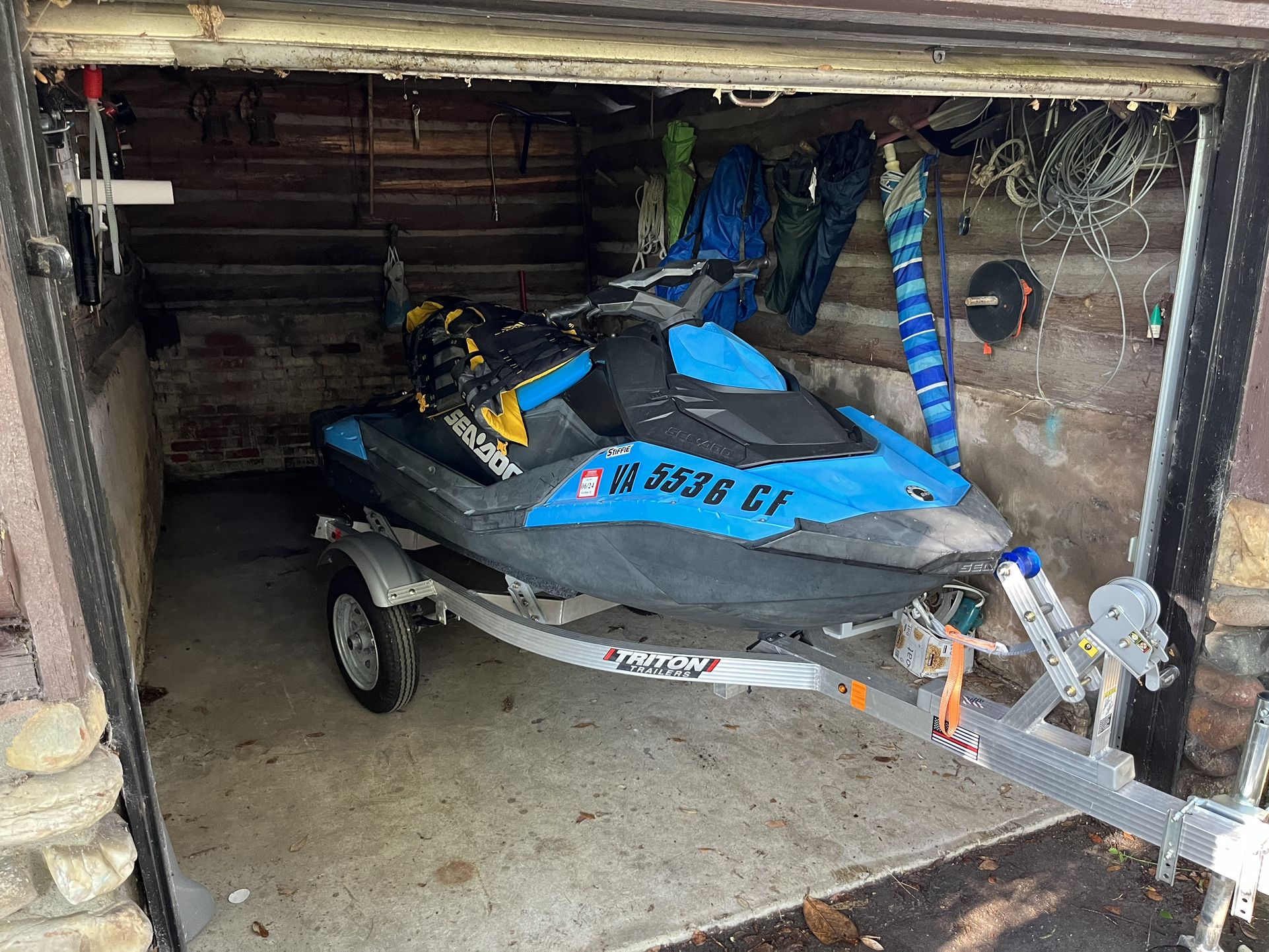 2016 Sea-doo Spark 3up w/ IBR and Trailer