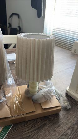 2 lamps $4
