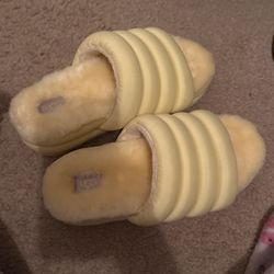 New Ugg Size 8 