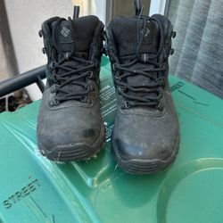 USA Size 8 Columbia Hiking Boots 
