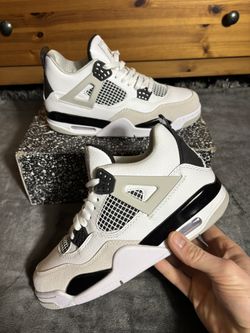 Military Black 4s Size 8 Men’s Sneakers