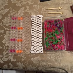 Rainbow Looms 