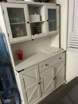 Kitchen pantry