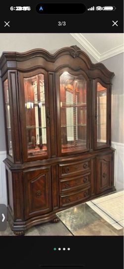 China cabinet Exelent Condition