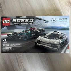 Lego Mercedes-AMG F1 Racer