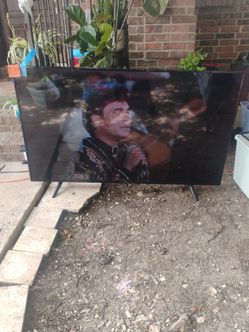 65 pulgadas SKYWORTH TV SMART $300