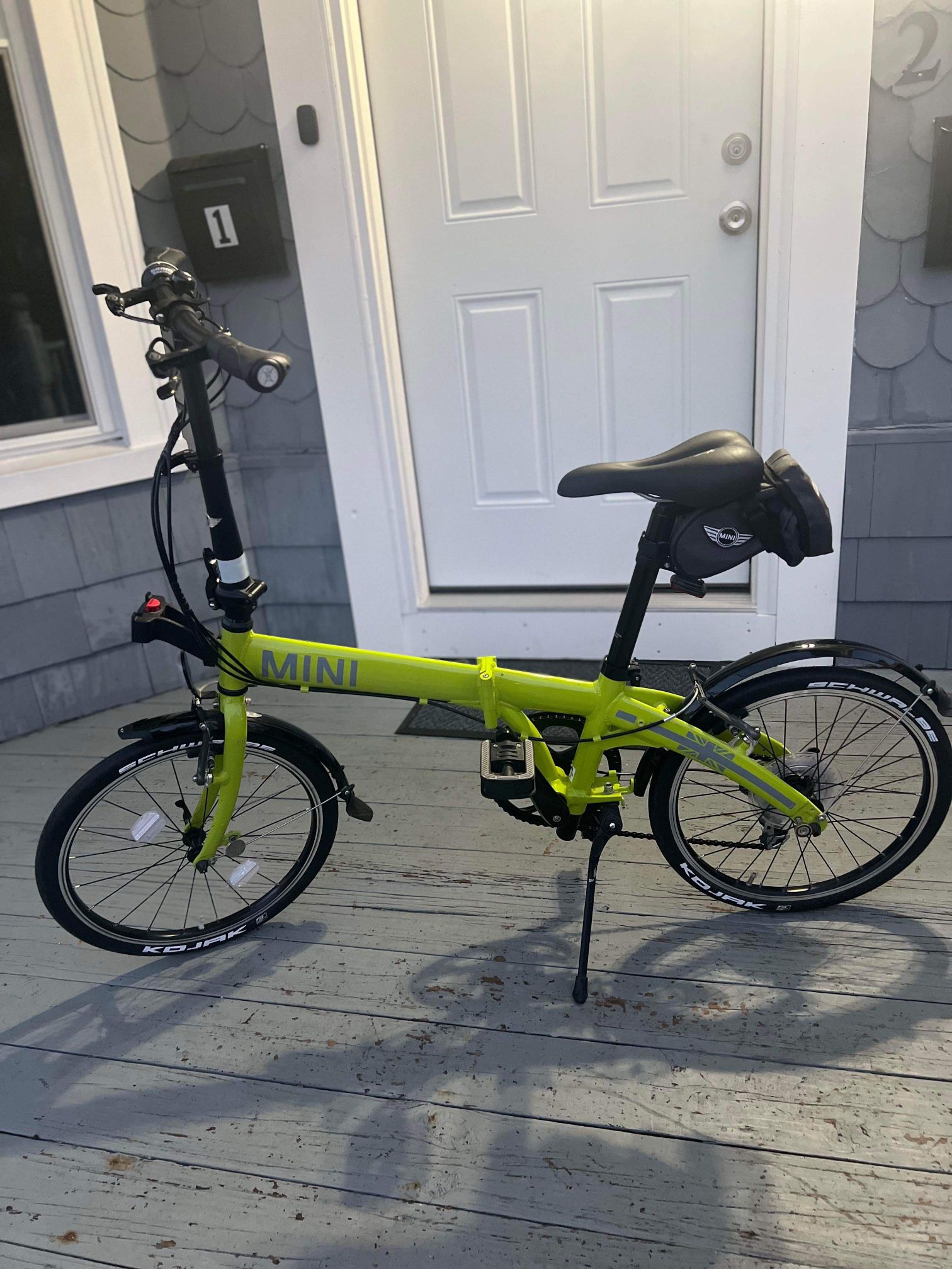 MINI COOPER City Cruiser Folding Bicycle -Lime Green 8-Speed