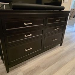 Dresser 6 Drawers