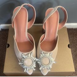 Nude High Heel Crystal Pointed Toe Pumps Size 5