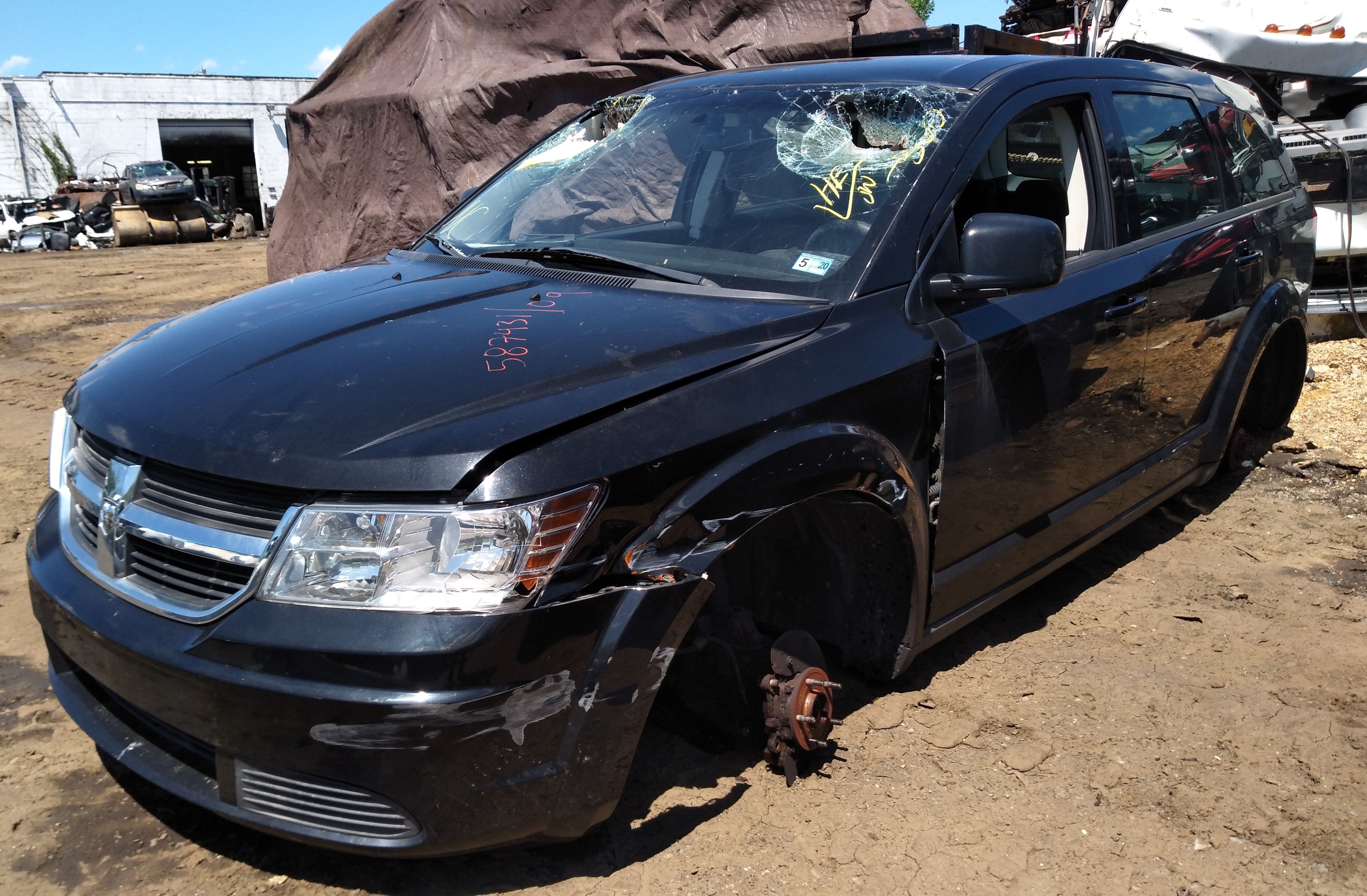 2009 Dodge Journey 2.4L 2wd in for parts only. Cash Only - You Pull it.