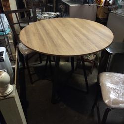 Brand New 3-piece Table High Chairs