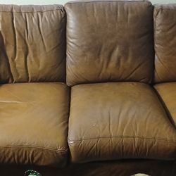 Lether Sofa Clean   And Soft And Smooth
