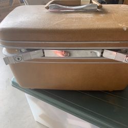 Make Offer Samsonite Vanity Bag Hard Top