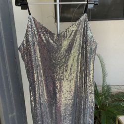 Stand Out In This Beautiful Silver Sequined Dress🥳 Coachella Ready!