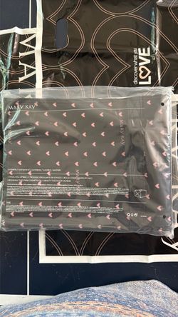 Mary Kay Travel Roll-Up Bag