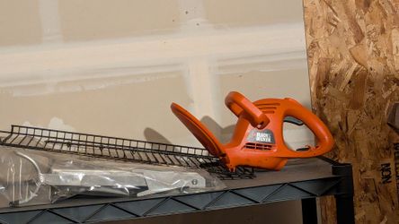 Black Decker hedge trimmer corded