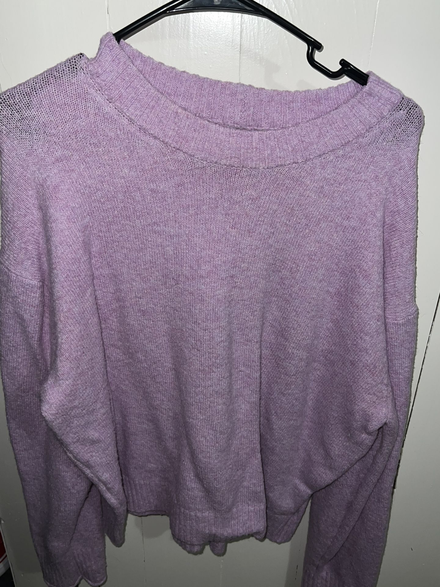 American Eagle Sweater